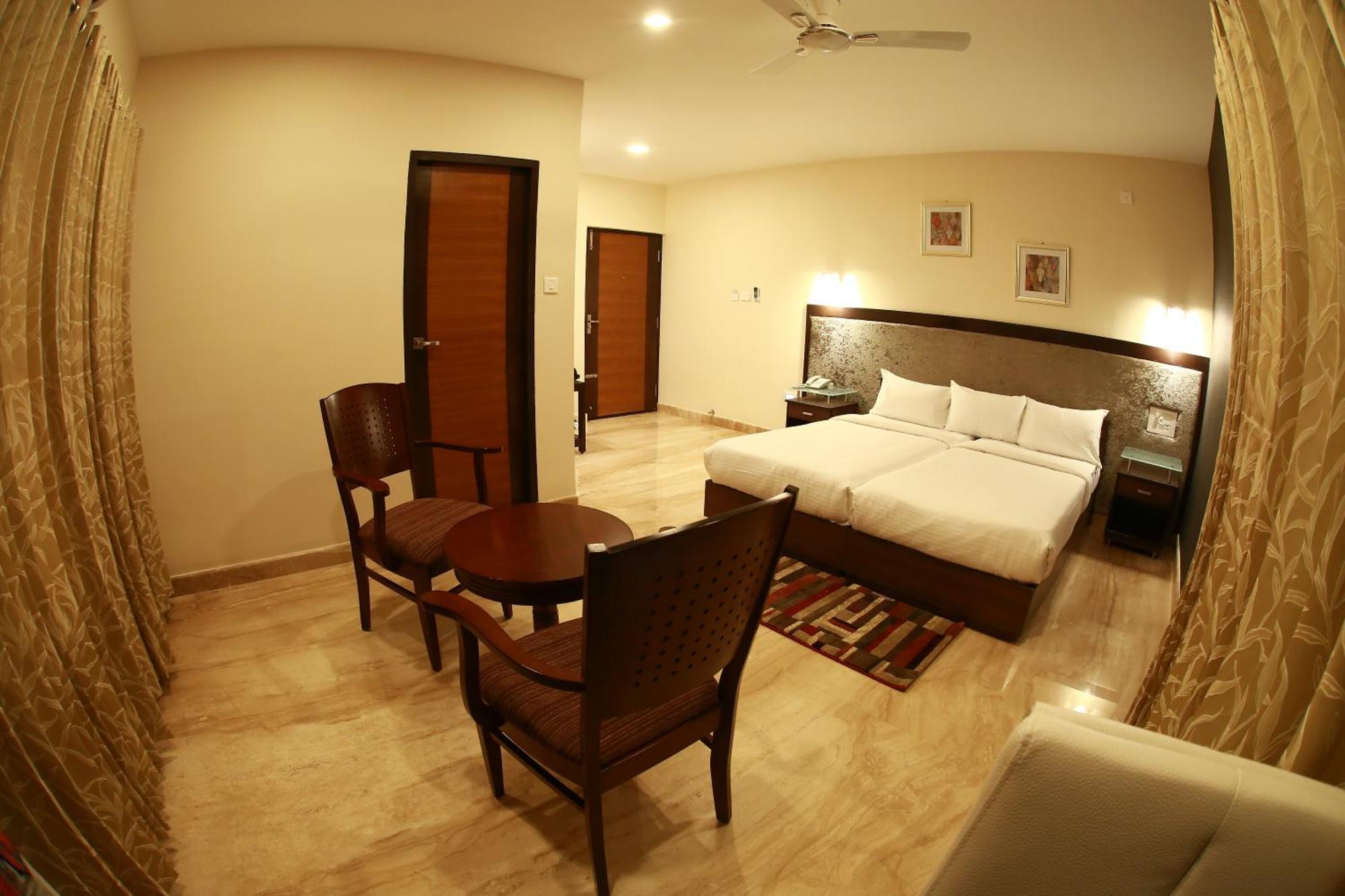 D Breeze Suites Devanahalli Bagian luar foto