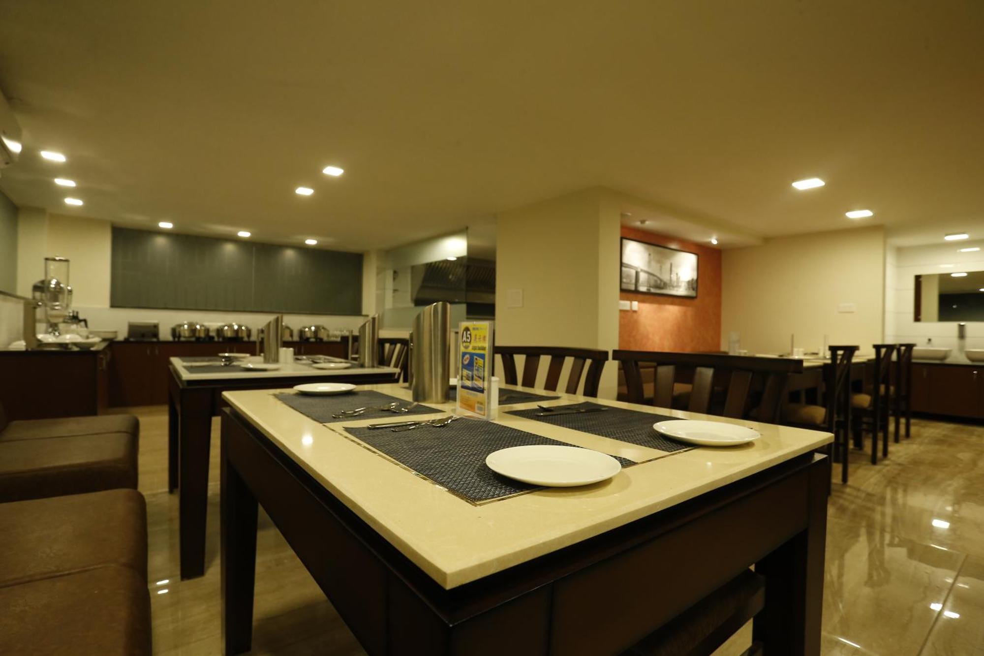 D Breeze Suites Devanahalli Bagian luar foto