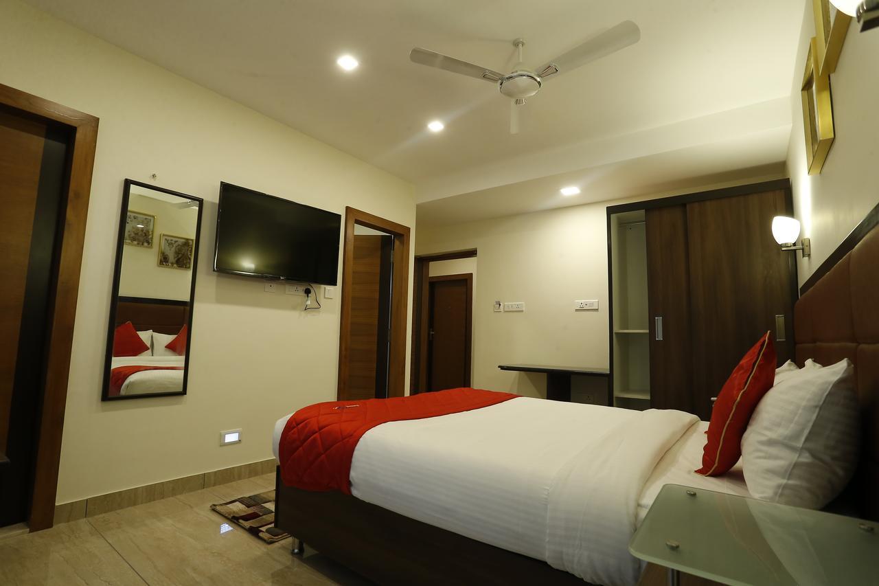 D Breeze Suites Devanahalli Bagian luar foto