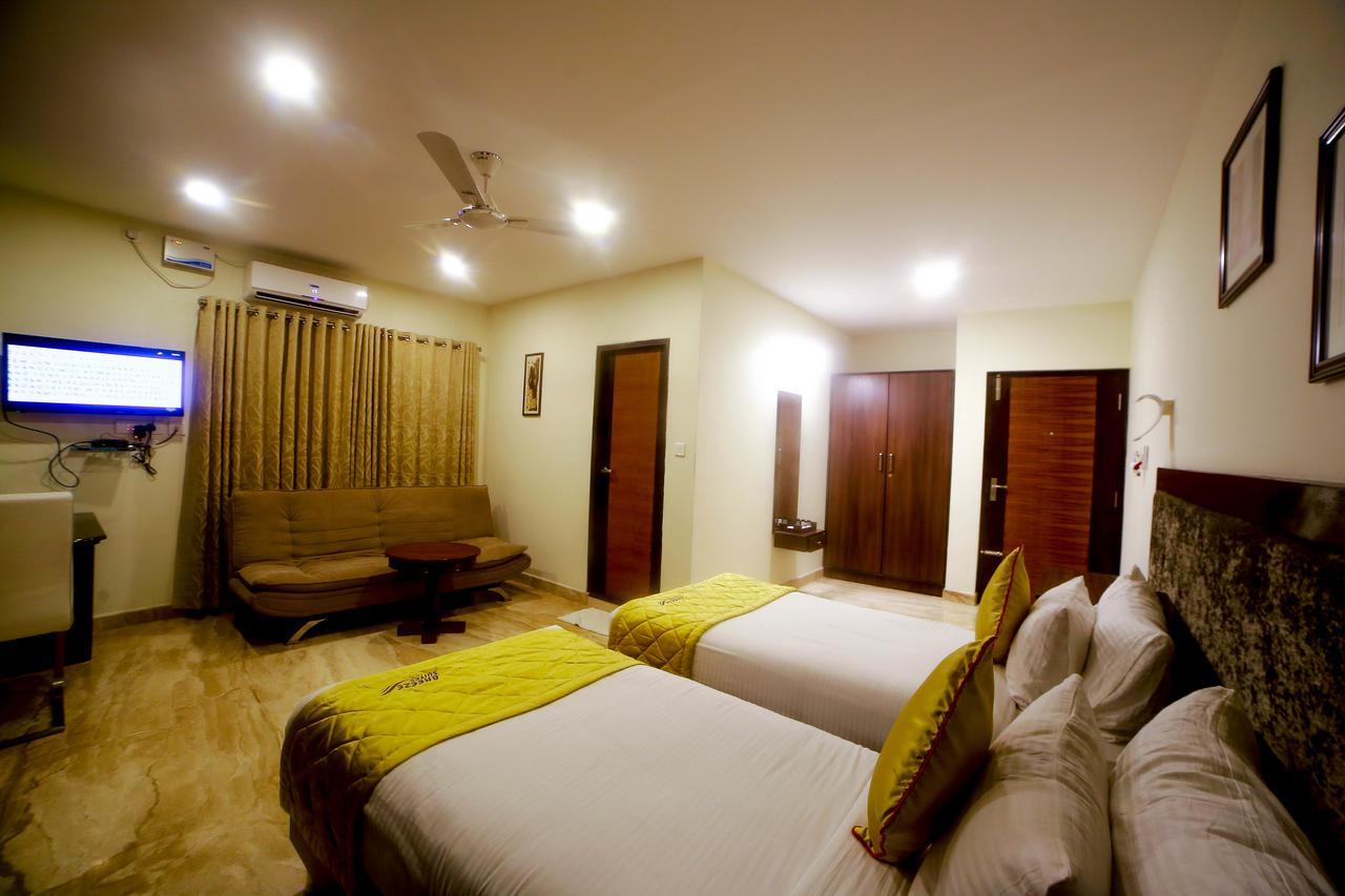 D Breeze Suites Devanahalli Bagian luar foto