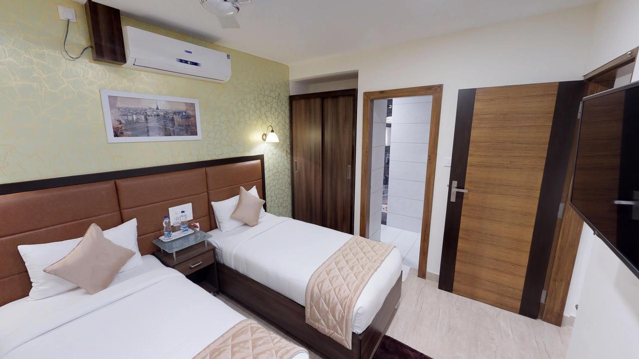 D Breeze Suites Devanahalli Bagian luar foto